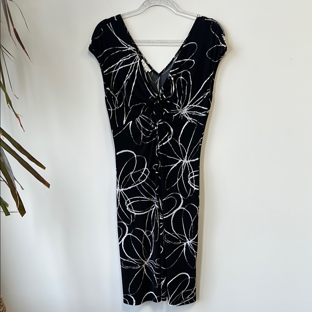 London Times Black and White Cap Sleeve Midi Dress